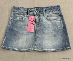 GONNA JEANS GUESS