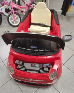 AUTO ELETTRICA FIAT500 6V CON RADIOCOMANDO