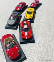 MODELLINO FERRARI DA COLLEZIONE NUOVO