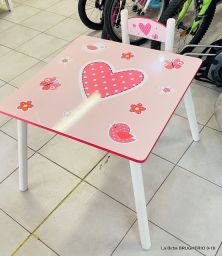 TAVOLO BAMBINI LEGNO LACCATO CON SEDIA ROSA