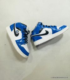 SCARPE JORDAN 1 MID CUSTOMIZZATE INTER