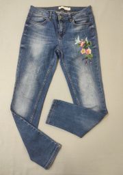 JEANS C/RICAMO RISSKIO