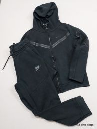 TUTA NIKE