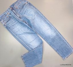 JEANS LEVIS