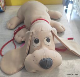 PELUSCHE CANE CERCO FAMIGLIA