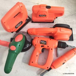 ATREZZI A BATTERIA 6 PZ