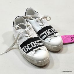 SCARPE LACCI GCDS