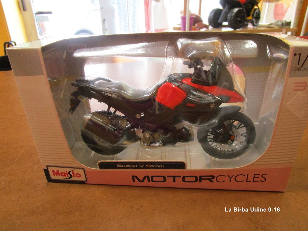 MODELLINO MOTO DUCATI MAISTO 1/12 NUOVO