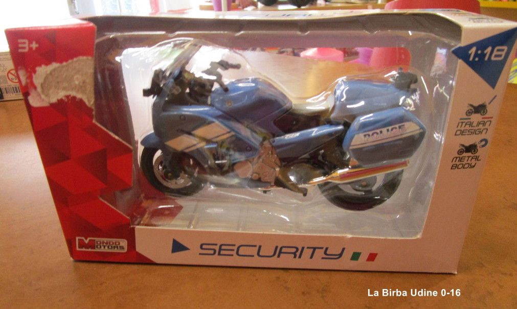 MODELLINO MOTO 1/18 NUOVO