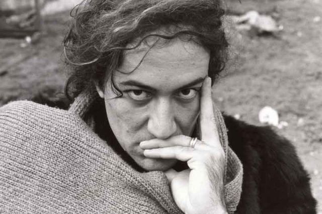 Il 22 aprile 1945 nasce Demetrio Stratos