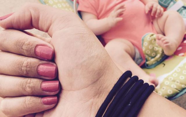 Il trucchetto dei cinque elastici: per essere una mamma felice